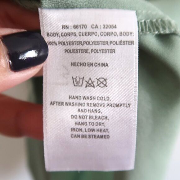 NWT Urban Outfitters Green Button-Up Short Sleeve Shirt - Size Large - Picture 9 of 9